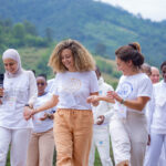 Happy peace lovers in a sabai mode